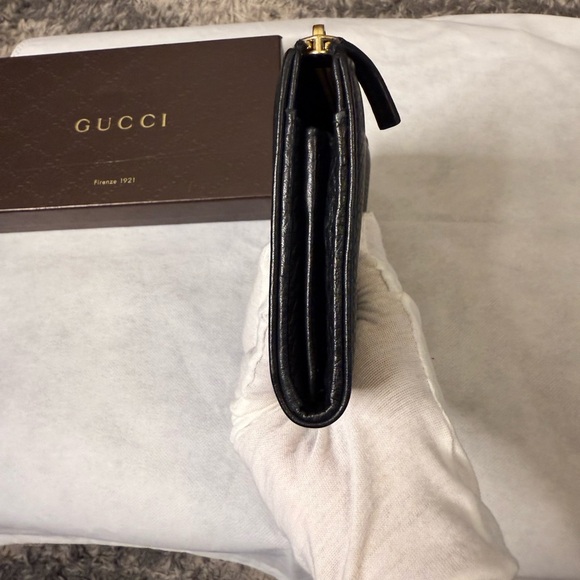 Women’s Gucci Black Pebbles Leather Zip-Around Wallet- 771155 - Picture 5 of 7